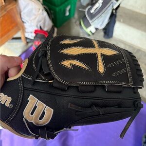 Wilson A2000 B23 Closed back Cross web